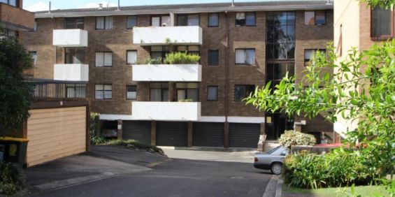 Peaceful Apartment with Dual Balconies - Photo 3