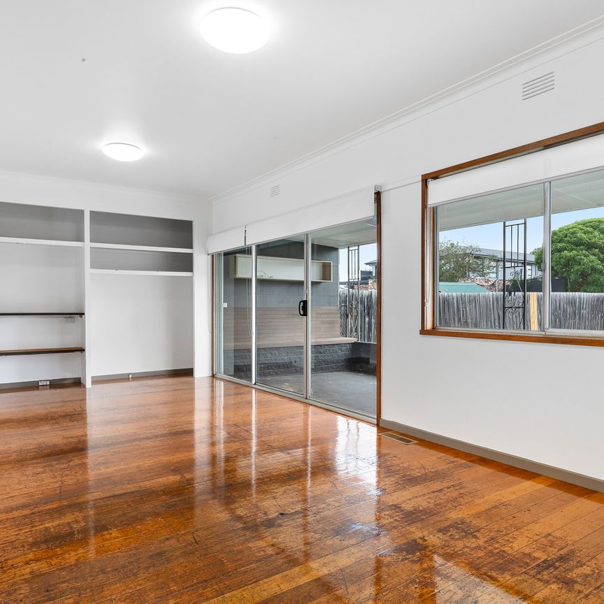 2 Jessie Street, Oak Park VIC 3046 - House For Rent | Domain - Photo 1