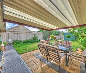 GREAT LOCATION, GREAT HOME! - Photo 4