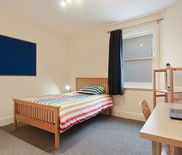 Three Bed Apartment in the City Centre - Photo 1
