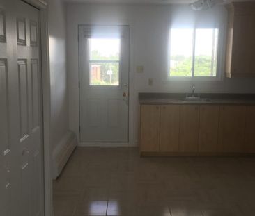 APPARTEMENT 4 ½ À LOUER - Photo 1