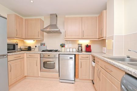 Flat to rent - Ivydale Road, London, SE15 - Photo 2
