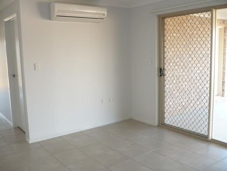 Spacious Family Home - Photo 3