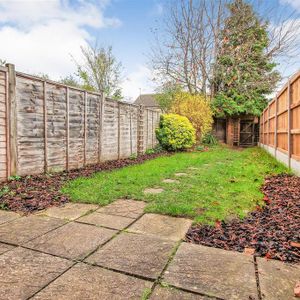 2 bedroom terraced house to rent - Photo 2