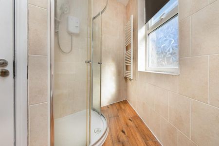 6 bedroom townhouse to rent - Photo 5