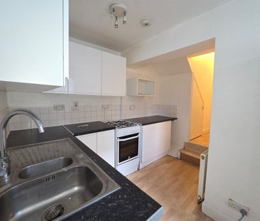 1 Bed Flat, Flaxman Road, SE5 - Photo 4
