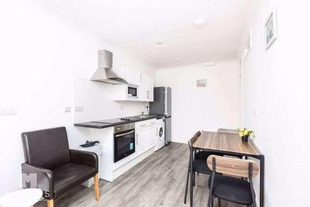 Stewart Court, St. Michaels Road, Bournemouth, BH2 - Photo 4