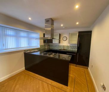 3 bedroom detached house to rent - Photo 6