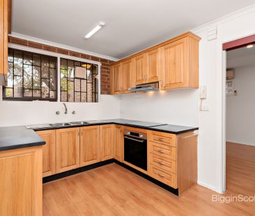 Bright & Spacious Two-Storey Home in Quiet & Convenient Location - Photo 5