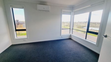 Stunning Family Home - Photo 3