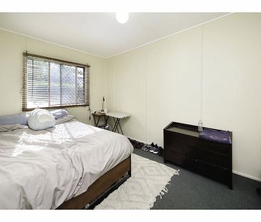 Private 1 Bedroom unit in quiet Chelmer - Photo 5