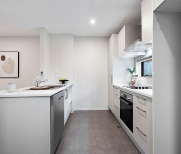 Gorgeous duplex in move in ready condition - Photo 6