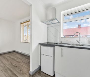 Studio to rent - Photo 6