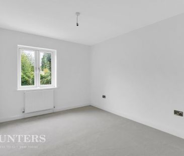 4 bedroom semi-detached house to rent - Photo 6