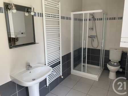 Location Appartement 2 pièces 47m² CREUTZWALD 57150 - Photo 2