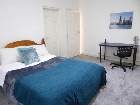 4 bedroom house to rent - Photo 2