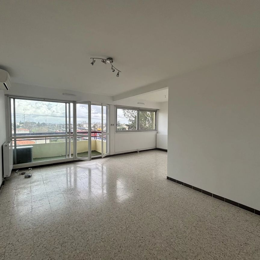 Location Appartement 3 pièces 72m² NIMES 30000 - Photo 1