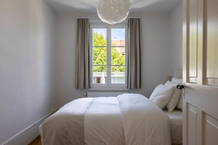 Appartement d’affaires meublé de 2,5 pièces à thème ? Le Corbusier ? - Photo 4