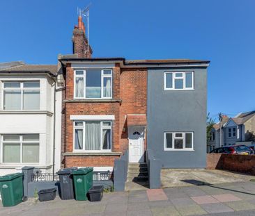 1 bedroom in a house share to rent - Photo 5