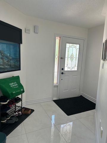 For Lease - 36 Creekwood Drive, Brampton, Ontario - Photo 2