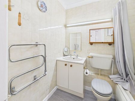 1 bedroom retirement property to rent - Photo 2