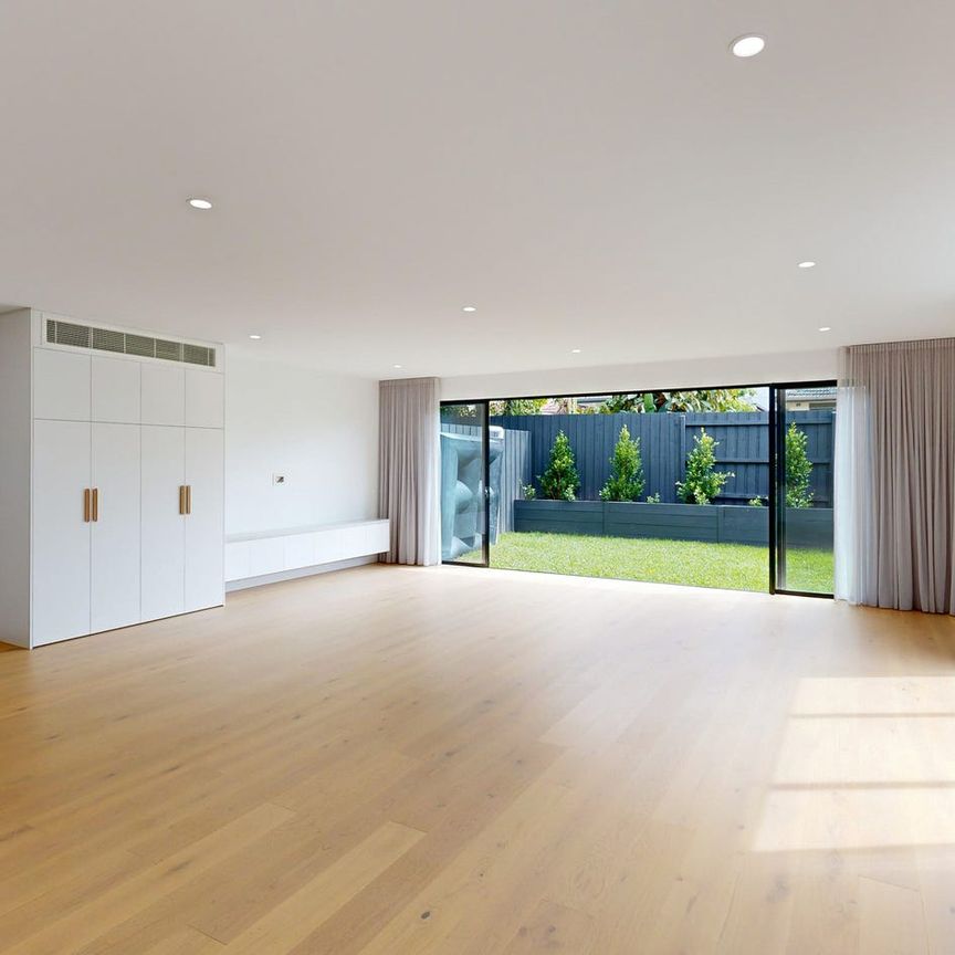 4 Bedroom Wonder! - Photo 1