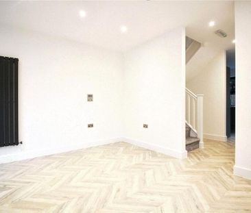 3 bedroom end of terrace house to rent - Photo 1