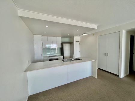 Resort-Style Living in the Heart of Maroochydore - Photo 5