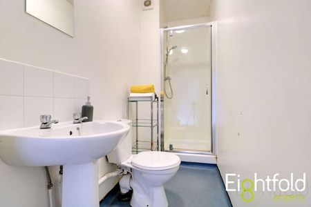 Elm Grove, Brighton, BN2 - Photo 2