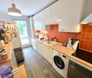 Location Appartement 3 pièces 72m² MARSEILLE 6ème - Photo 5