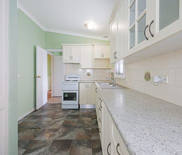 Spacious Four-Bedroom Home - Photo 2