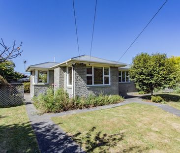 Family Home in Richmond - Photo 3