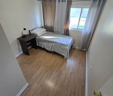 For Lease - 39 John Cabot Way, Toronto, Ontario - Photo 2