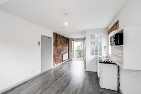 Studio to rent - Photo 4