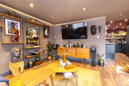 Upper Hawkwell Walk, Islington, London, N1 8TQ - Photo 4