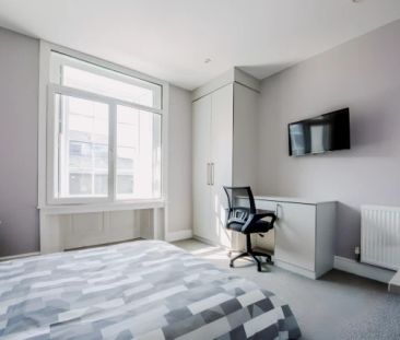 4 Bed 4 Bath - Photo 4