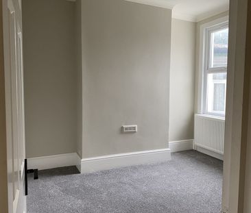 2 Bed Flat, Leslie Road, E11 - Photo 5
