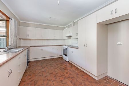 14 Lawrie Avenue, Salisbury. - Photo 2