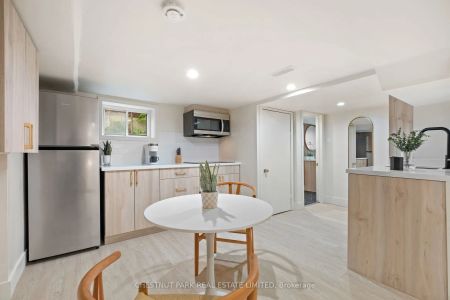 76 Major MacKenzie Road E #Lower - Photo 3