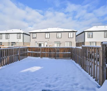 For Lease - 9 Rouley Lane, Hamilton, Ontario - Photo 4