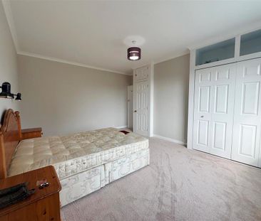 3 bedroom detached house to rent - Photo 4