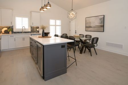 For Lease - 107 Plewes Drive, Collingwood, Ontario - Photo 4