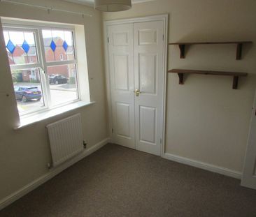 Terraced House to rent on - Photo 3