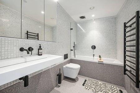 2 bedroom flat to rent - Photo 4