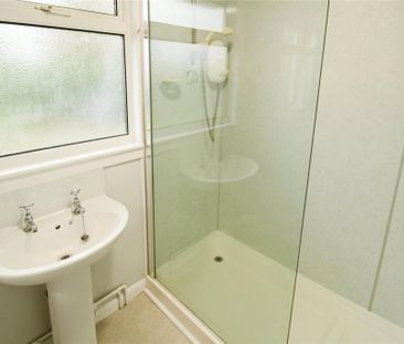 3 bedroom detached bungalow to rent - Photo 5