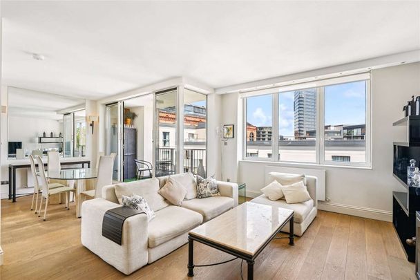 A wonderfully presented two bedroom apartment in Chelsea Harbour with a private balcony. - Photo 1