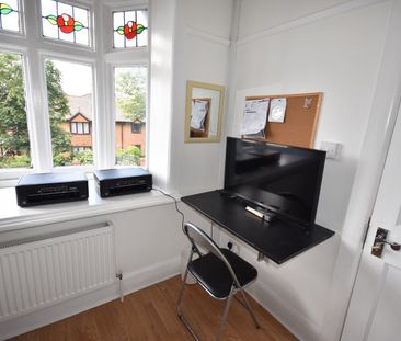 Room in a Shared House, Burgess Road, SO16 - Photo 5