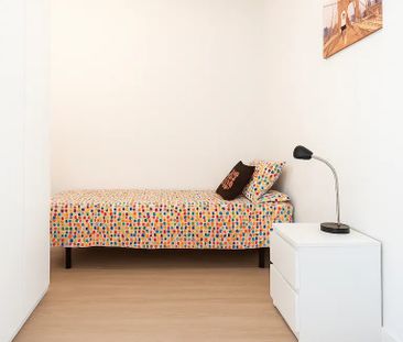 Calle de Santa Feliciana, Madrid, Community of Madrid 28010 - Photo 2