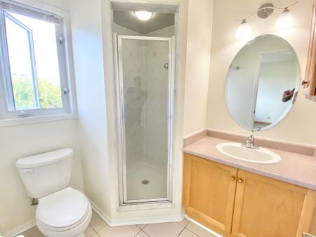 For Lease - 53 Silver Stream Avenue, Richmond Hill, Ontario - Photo 2