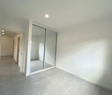 Stunning Brand-New 3 Bedroom Granny Flat in Oxley Park - Photo 2